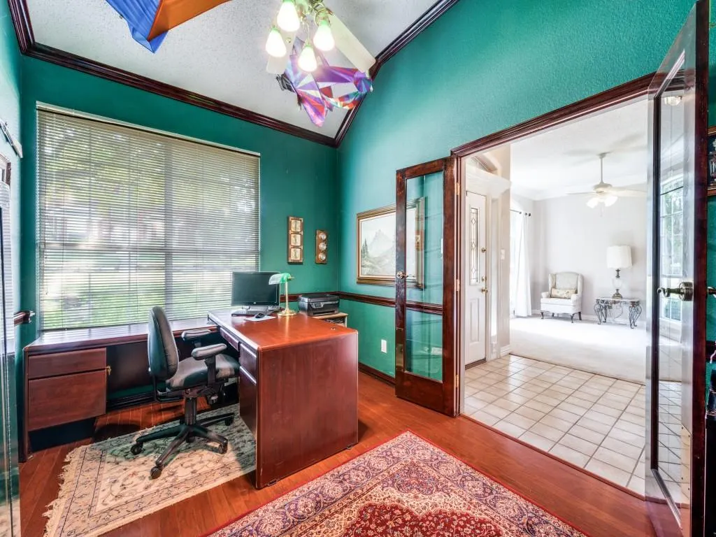 2610 Bordeaux Drive