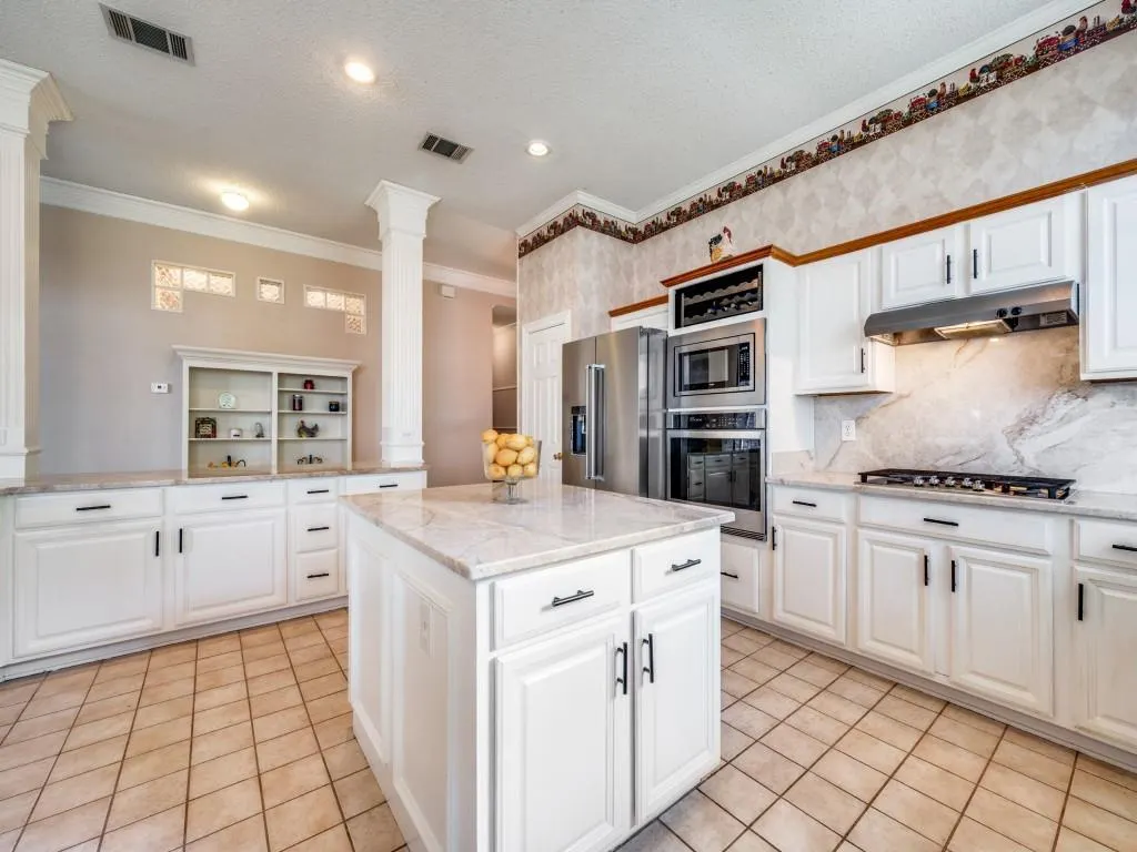 2610 Bordeaux Drive
