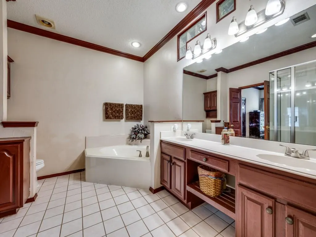 2610 Bordeaux Drive