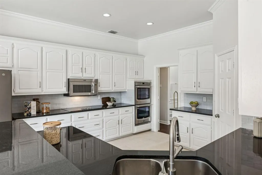 2609 Tulip Drive