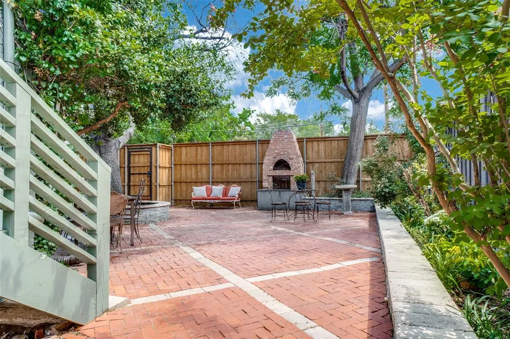 4130 Bowser Avenue