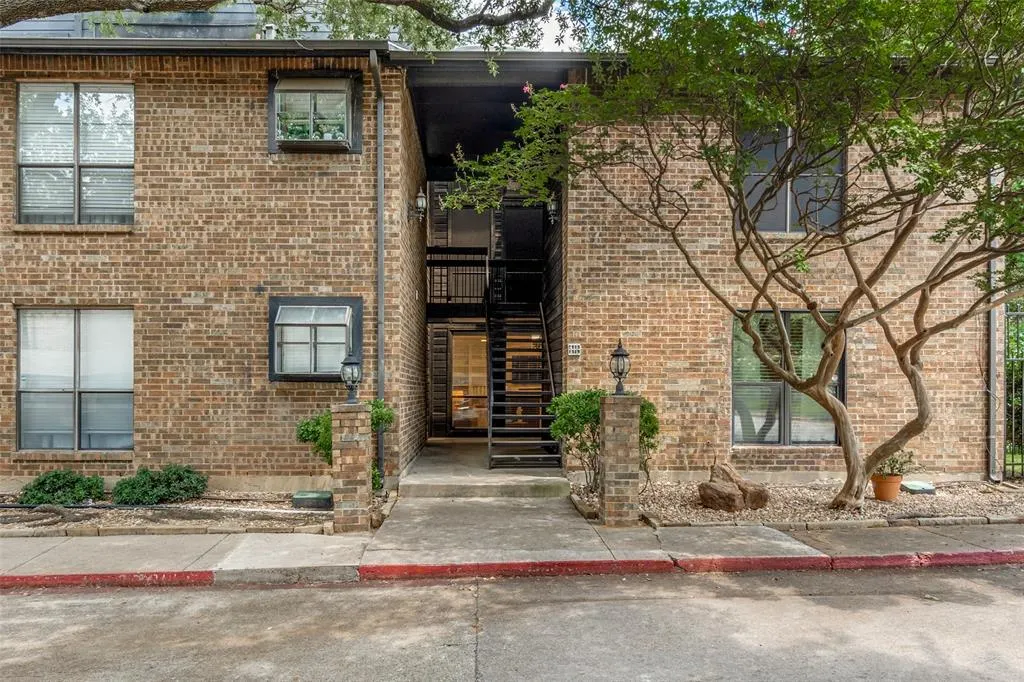 7525 Holly Hill Drive, #1