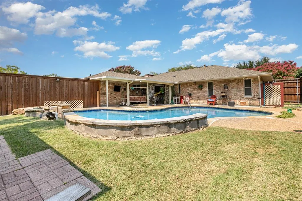 1532 Tampico Drive