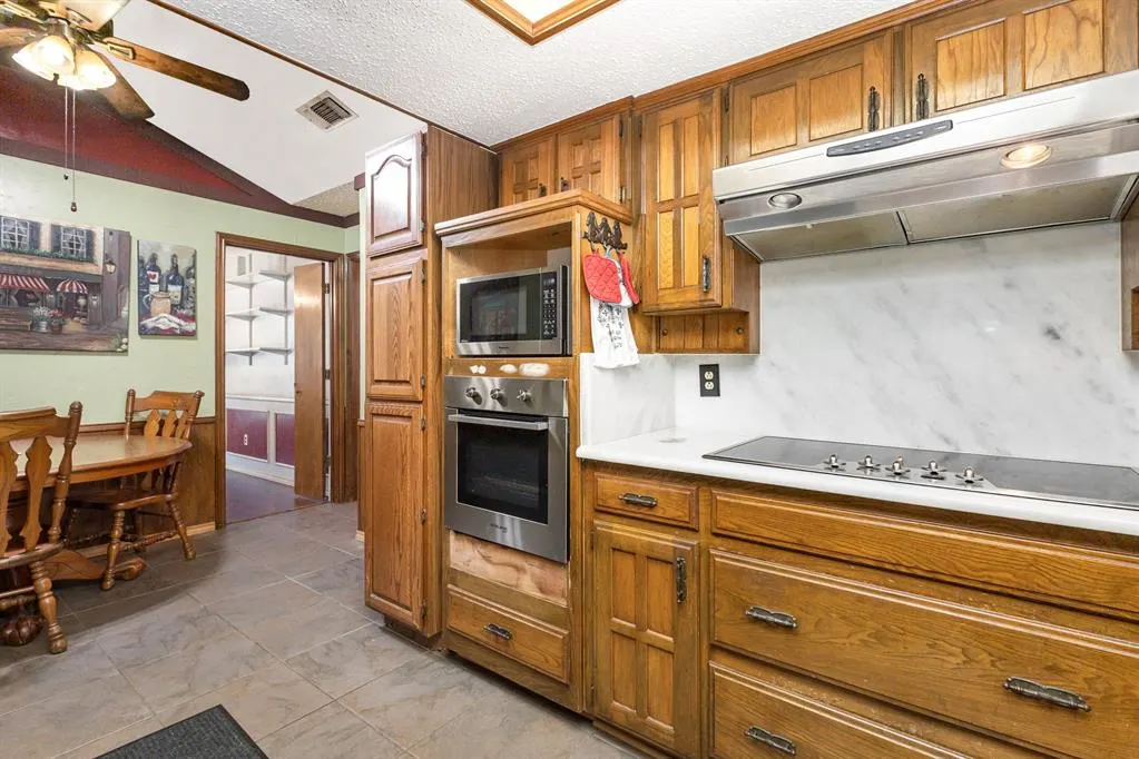 1532 Tampico Drive