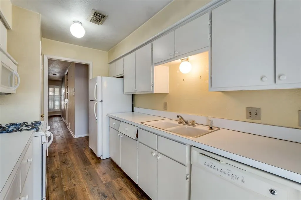 10820 Pagewood Drive, #61