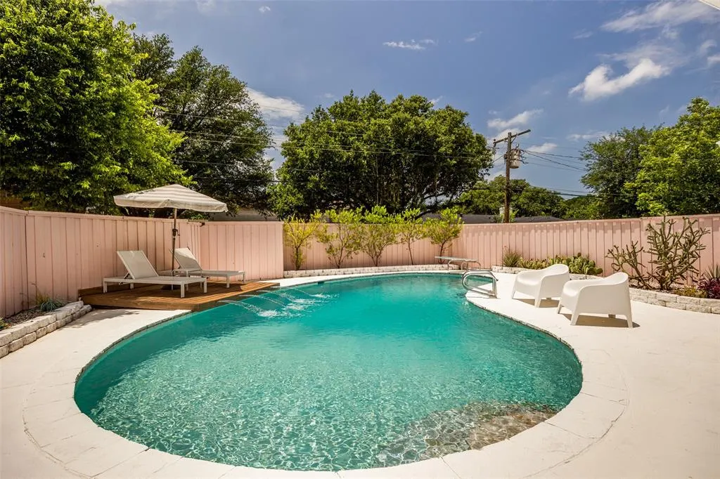 2617 Beechmont Drive