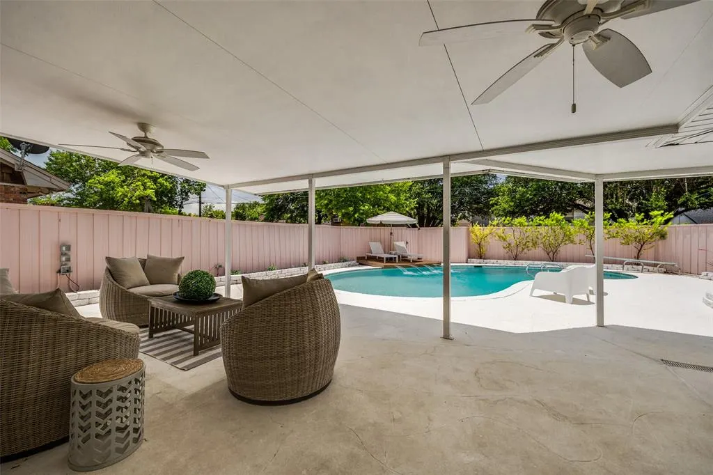 2617 Beechmont Drive