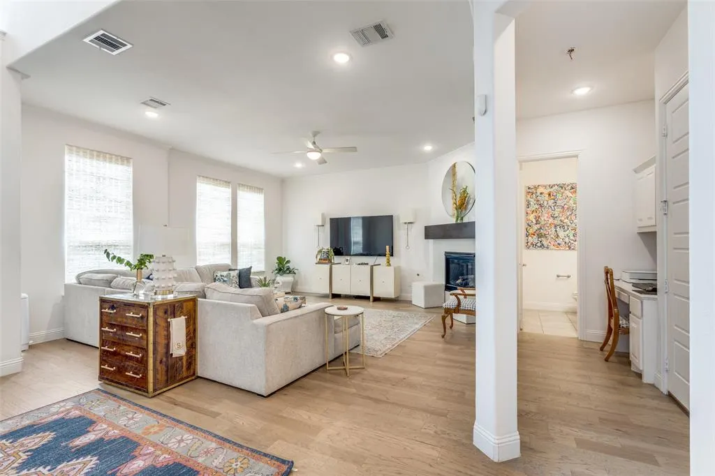264 Palisades Boulevard