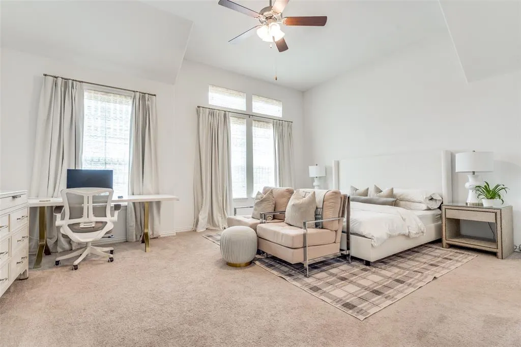 264 Palisades Boulevard