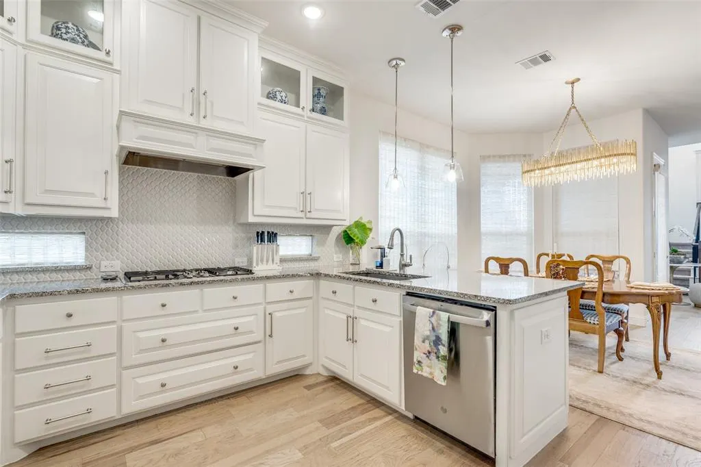 264 Palisades Boulevard
