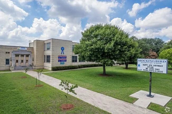 5907 E University Boulevard, #201