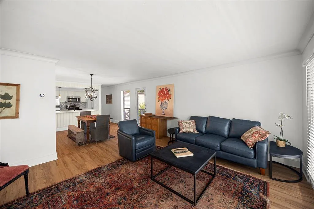 5907 E University Boulevard, #201