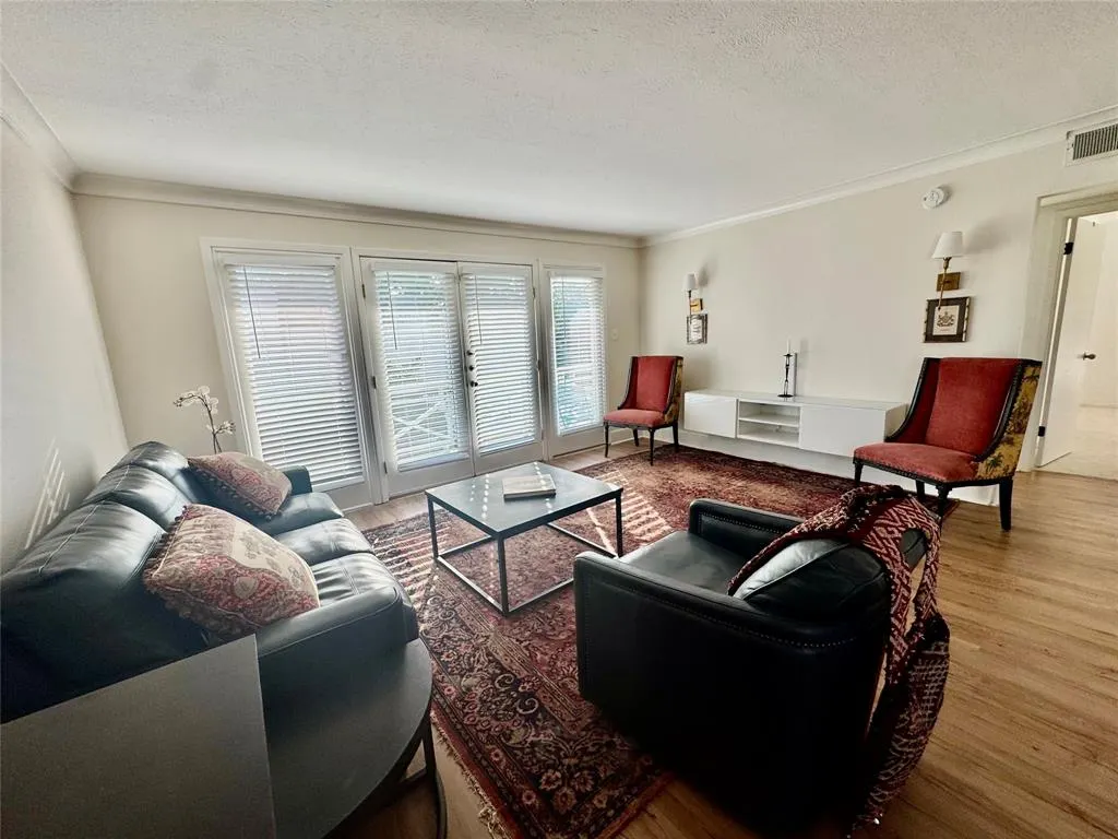 5907 E University Boulevard, #201