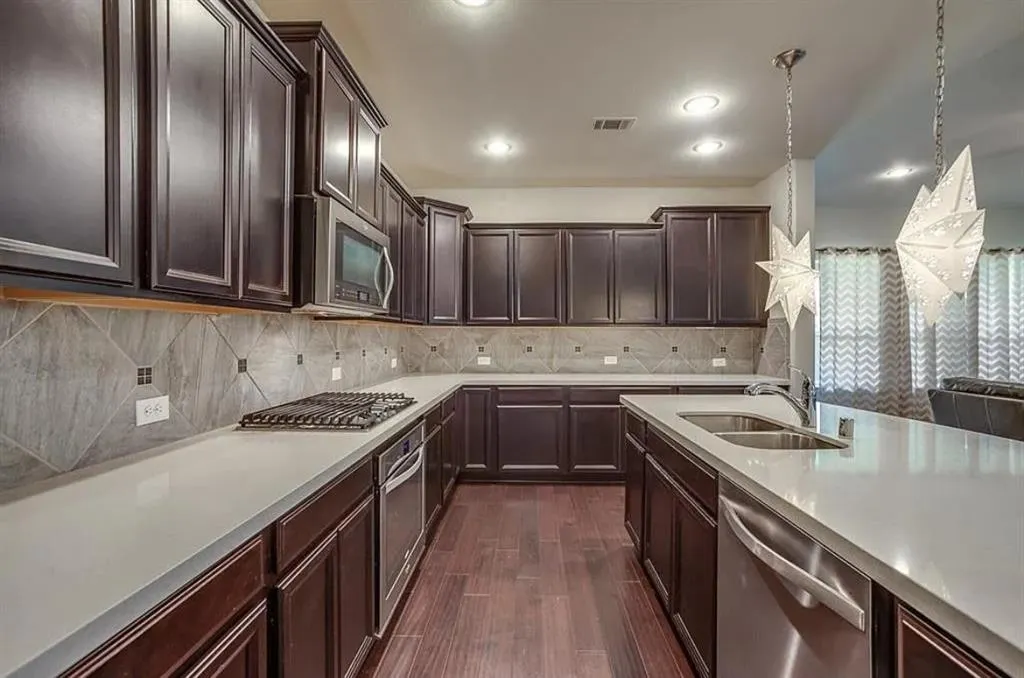 2345 Olivia Lane