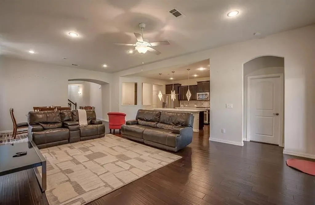 2345 Olivia Lane