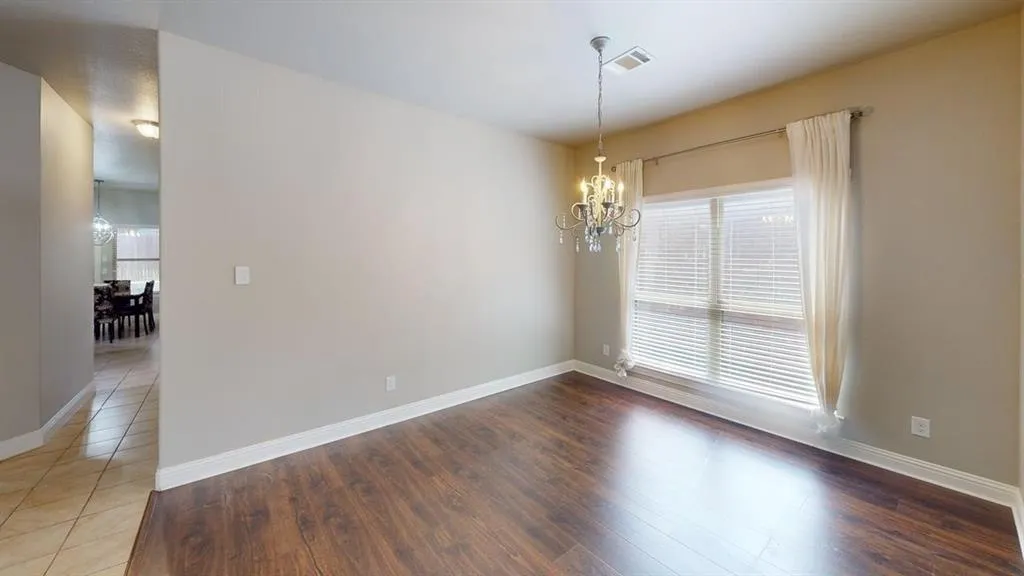 15605 Leadenhall Street