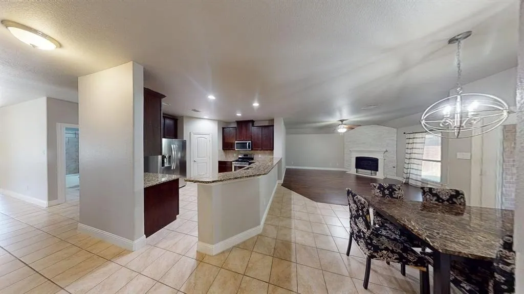 15605 Leadenhall Street