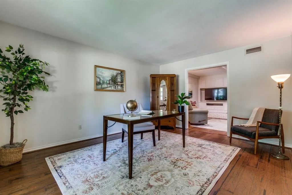 405 Lawndale Drive