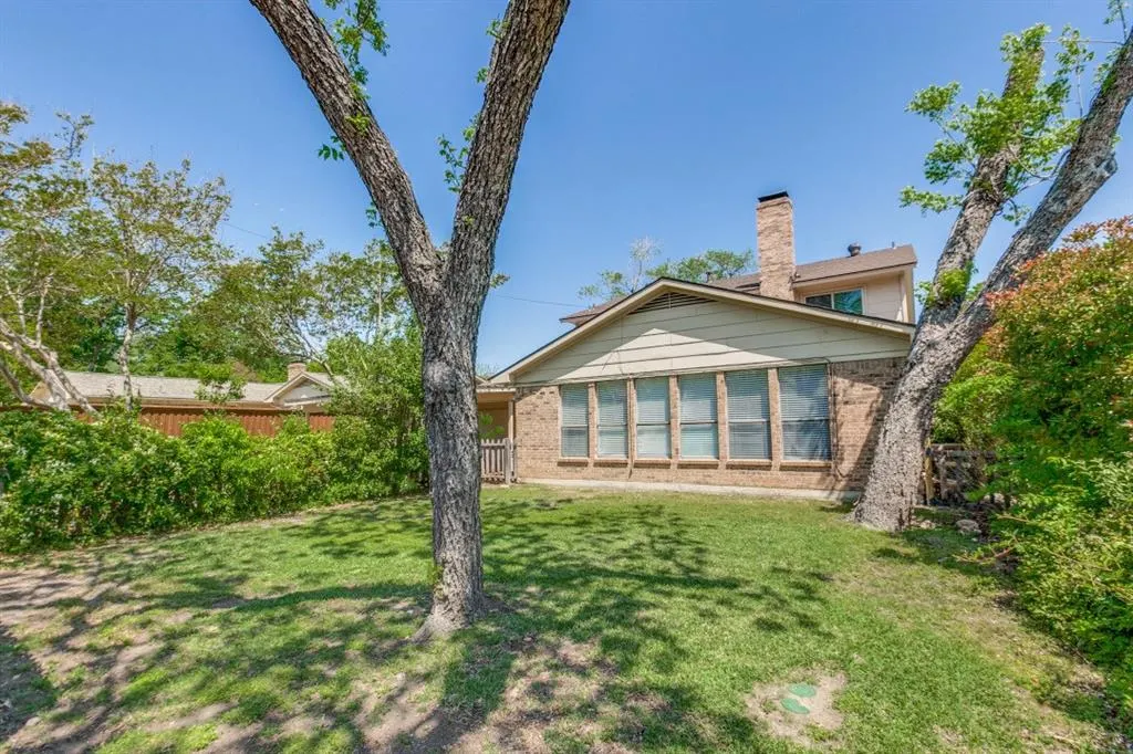 405 Lawndale Drive