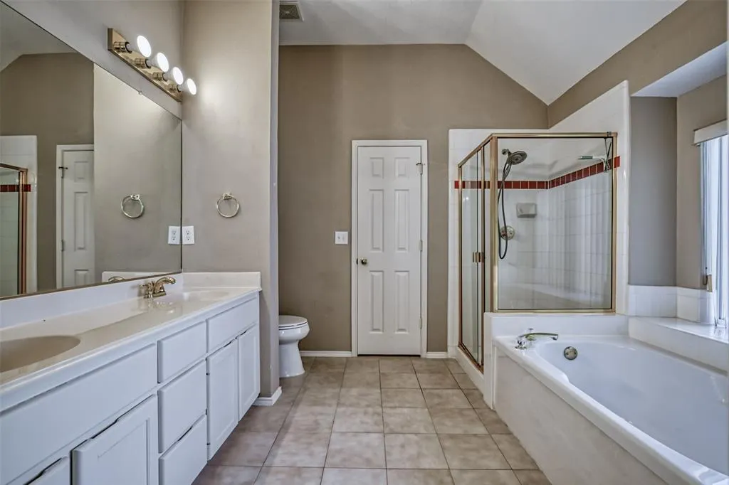 3009 Ridge Hollow Drive