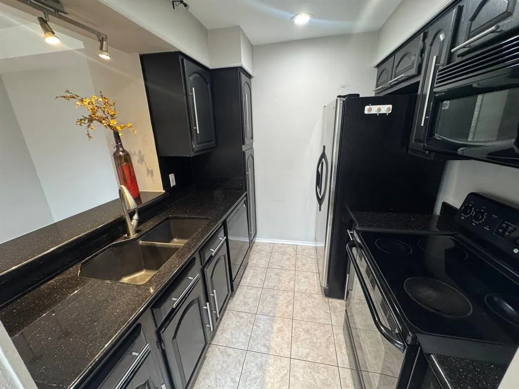 5100 Verde Valley Lane, #225