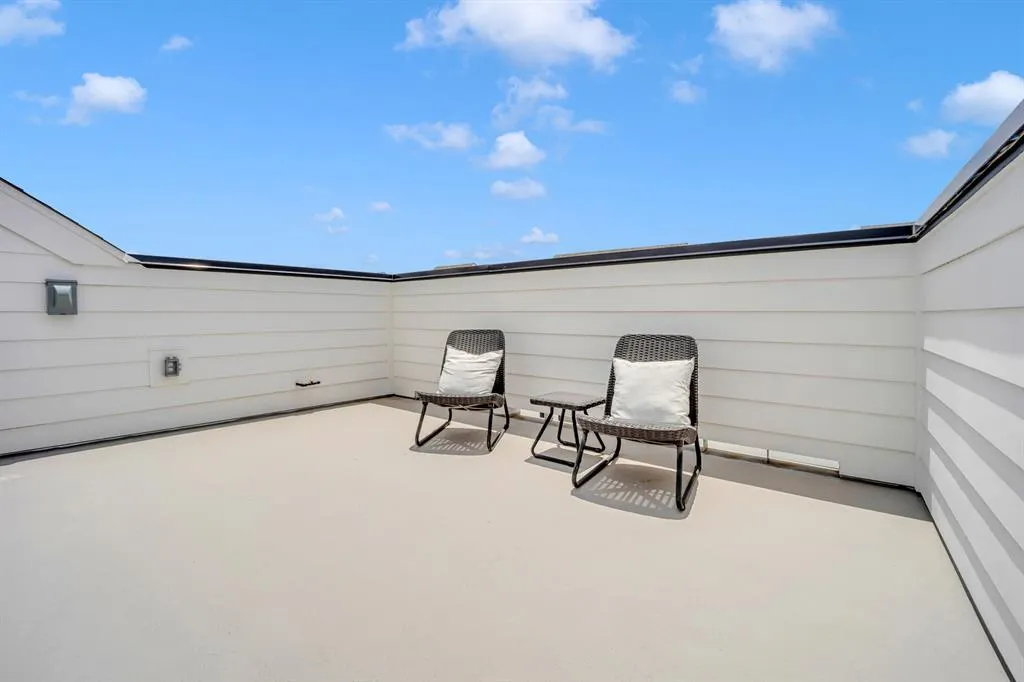 3612 San Jacinto, #106