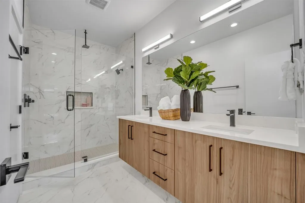 3612 San Jacinto, #106