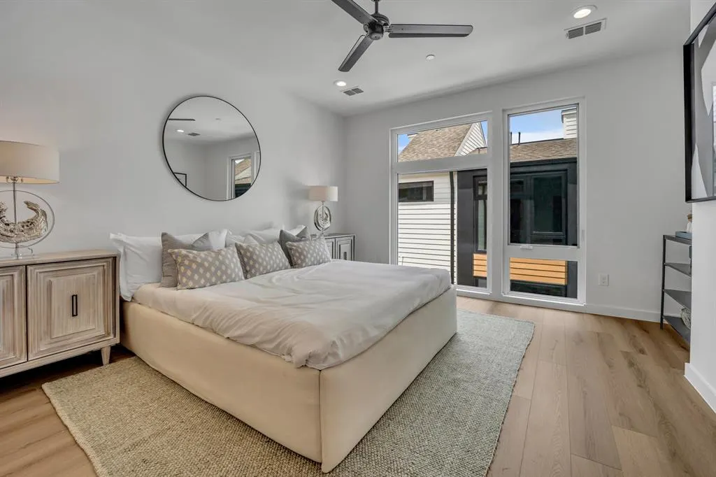 3612 San Jacinto, #106