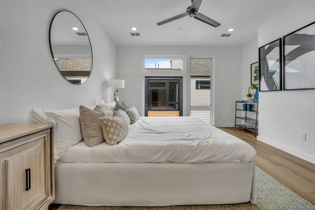 3612 San Jacinto, #106
