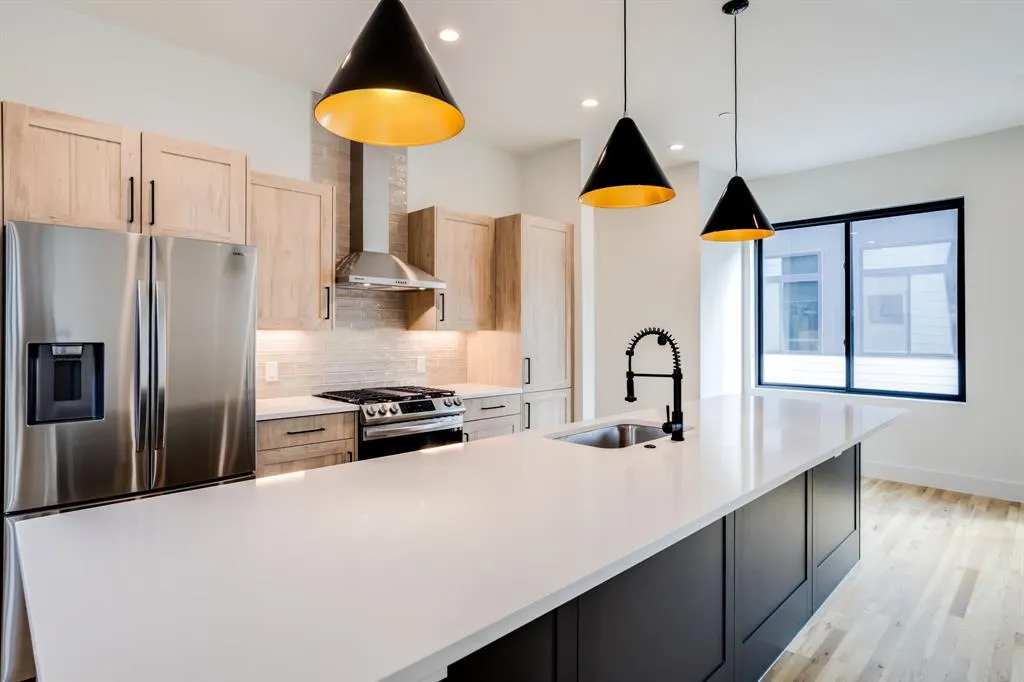 5609 Live Oak Street, #202