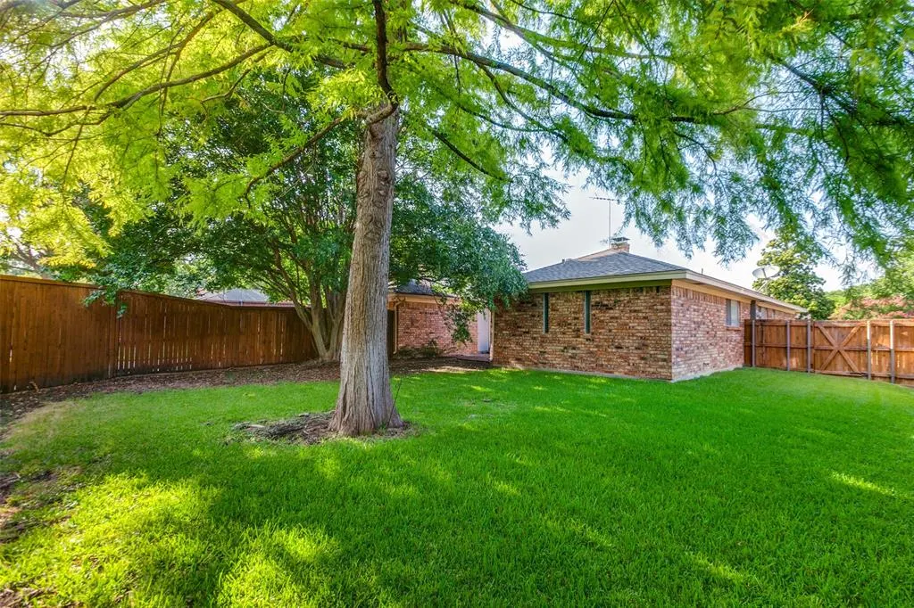 2616 Webster Court