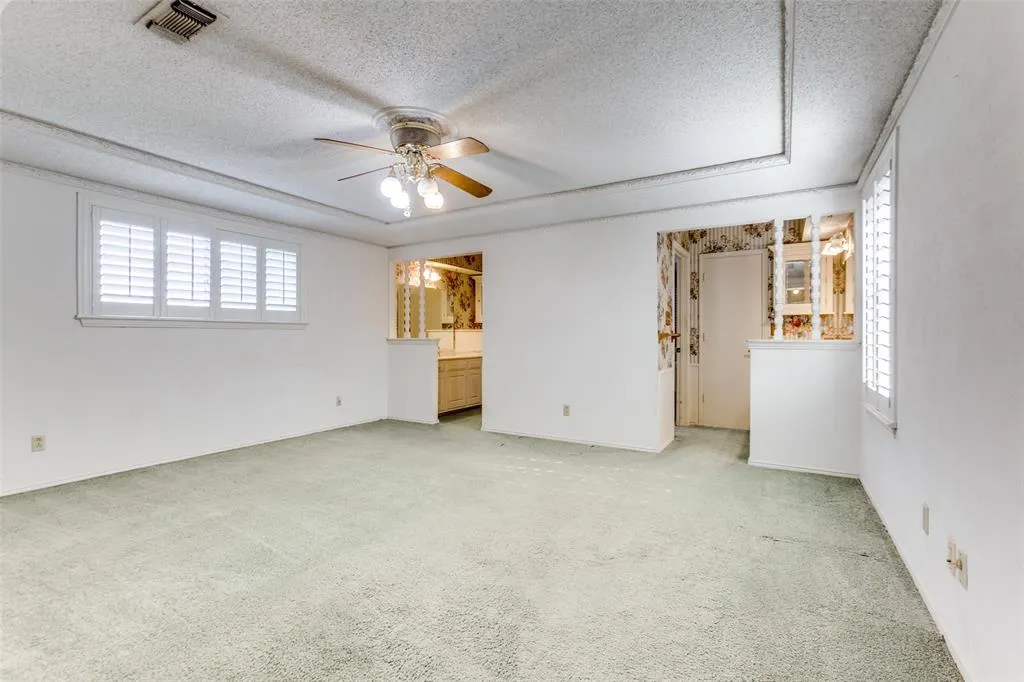 2616 Webster Court