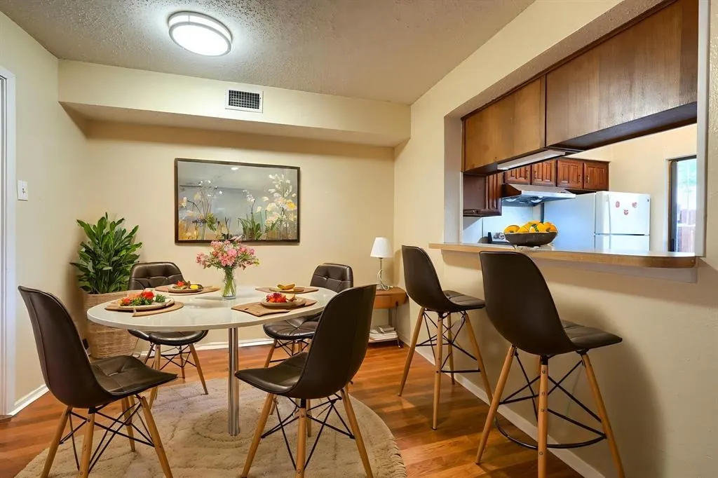 891 Dublin Drive, #3