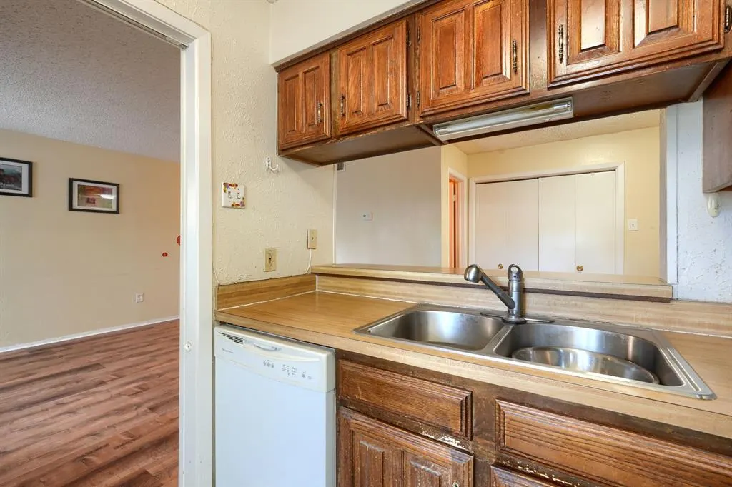 891 Dublin Drive, #3