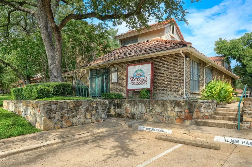 891 Dublin Drive, #3