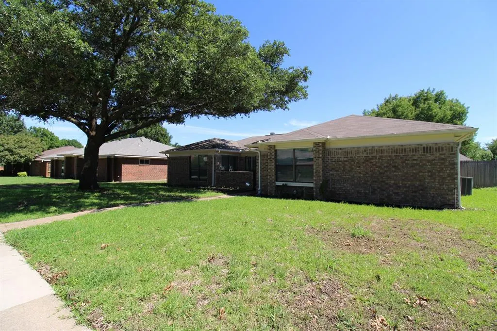 816 Simon Drive