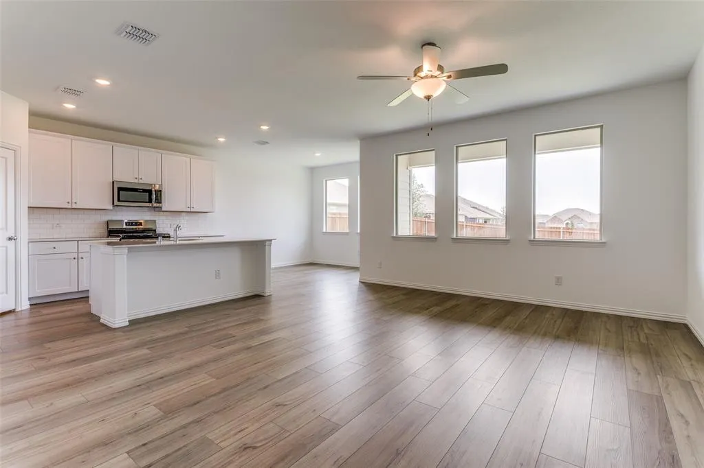 3313 Swift Fox Way