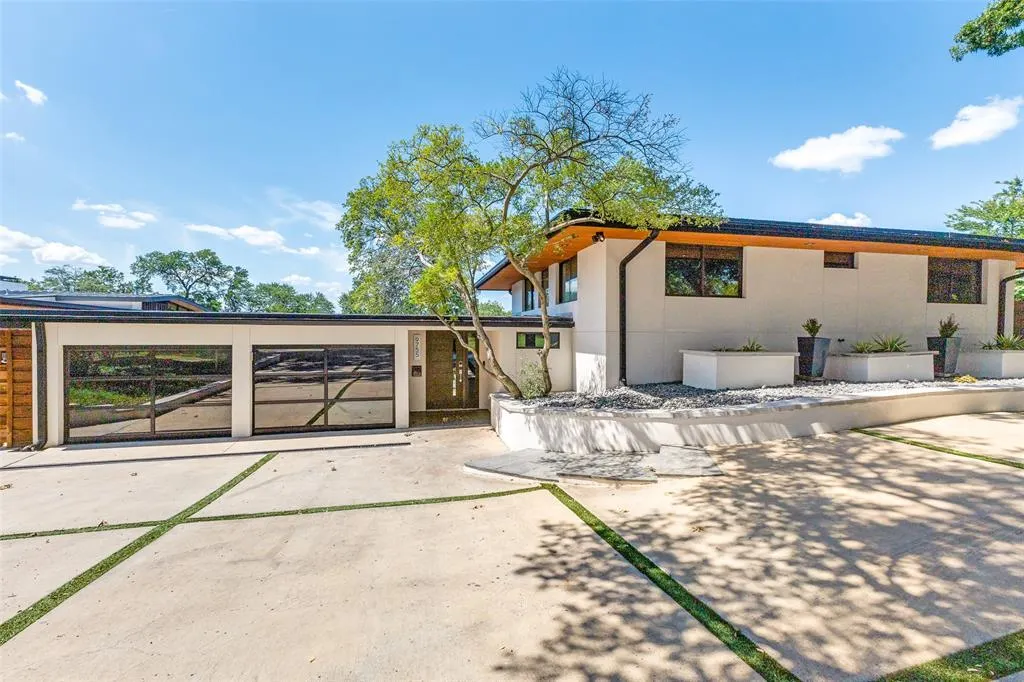 9755 Van Dyke Road