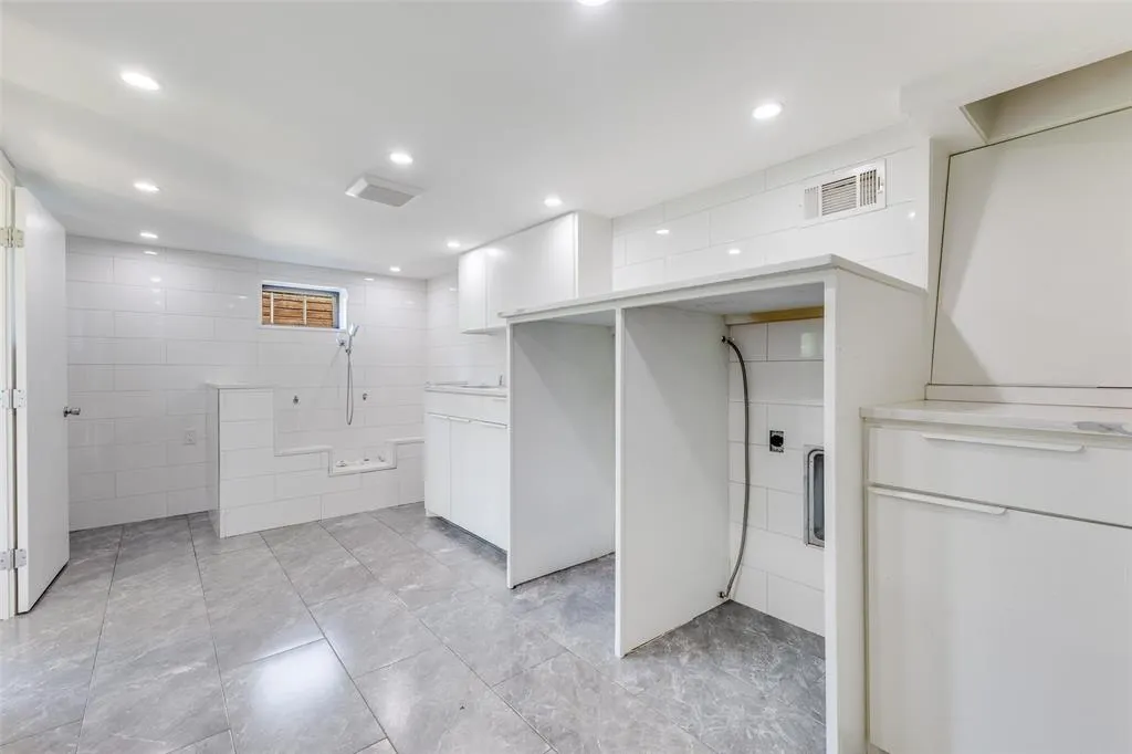 9755 Van Dyke Road
