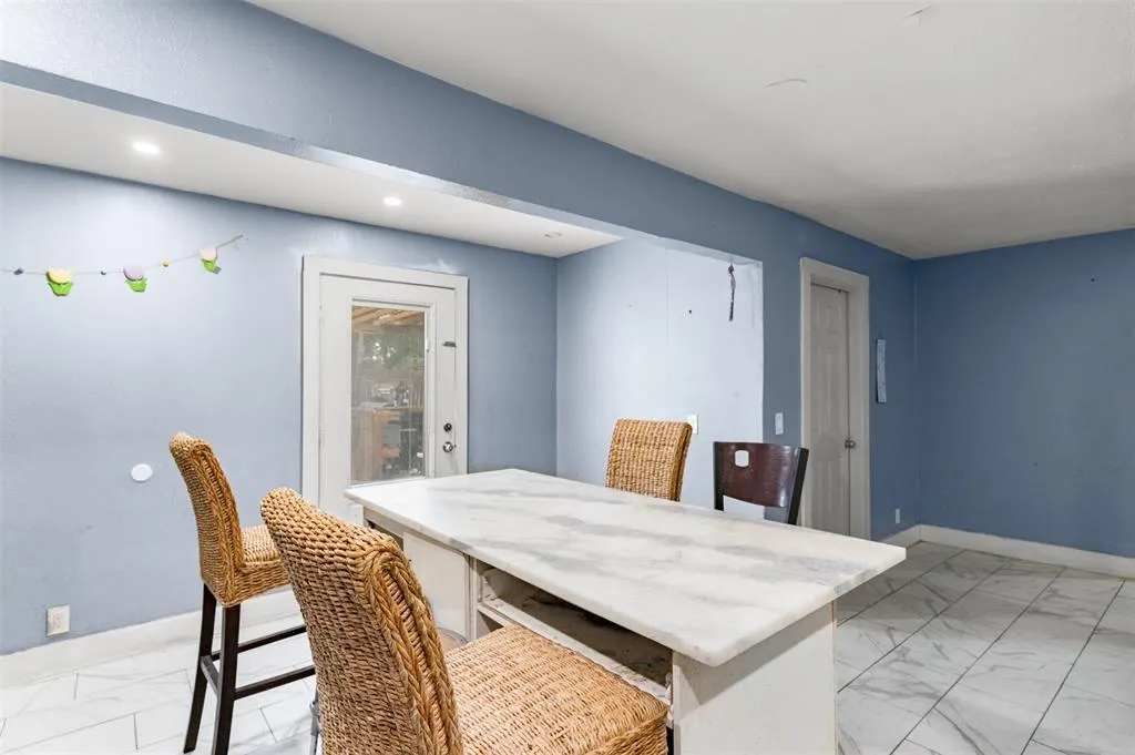 230 W Jerden Lane