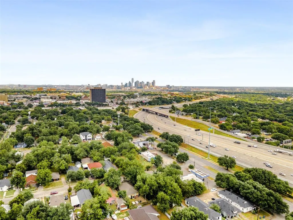 230 W Jerden Lane