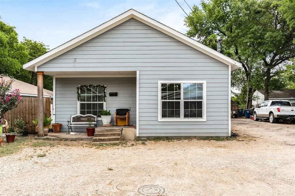 230 W Jerden Lane