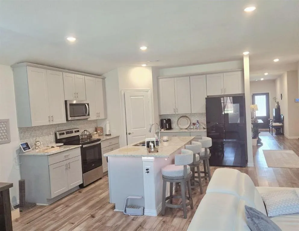 1608 Mineral Point Place