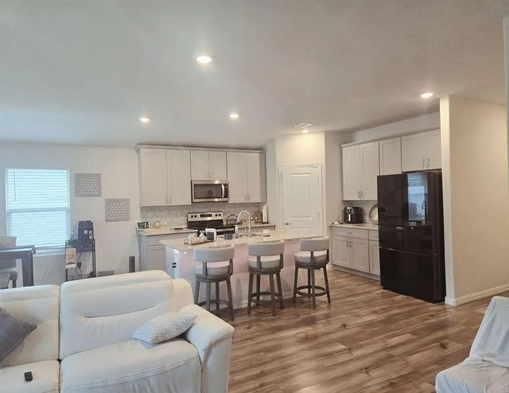 1608 Mineral Point Place