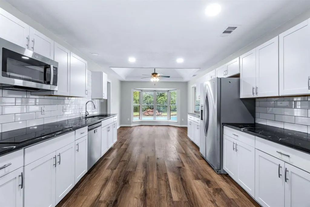 3537 Teakwood Lane
