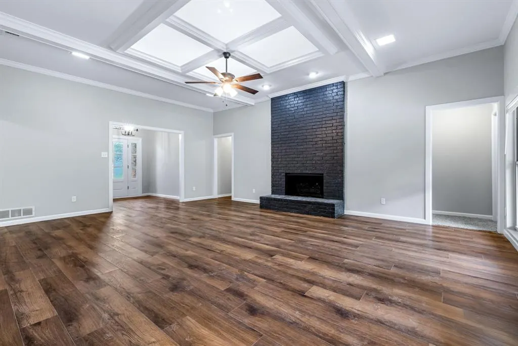 3537 Teakwood Lane