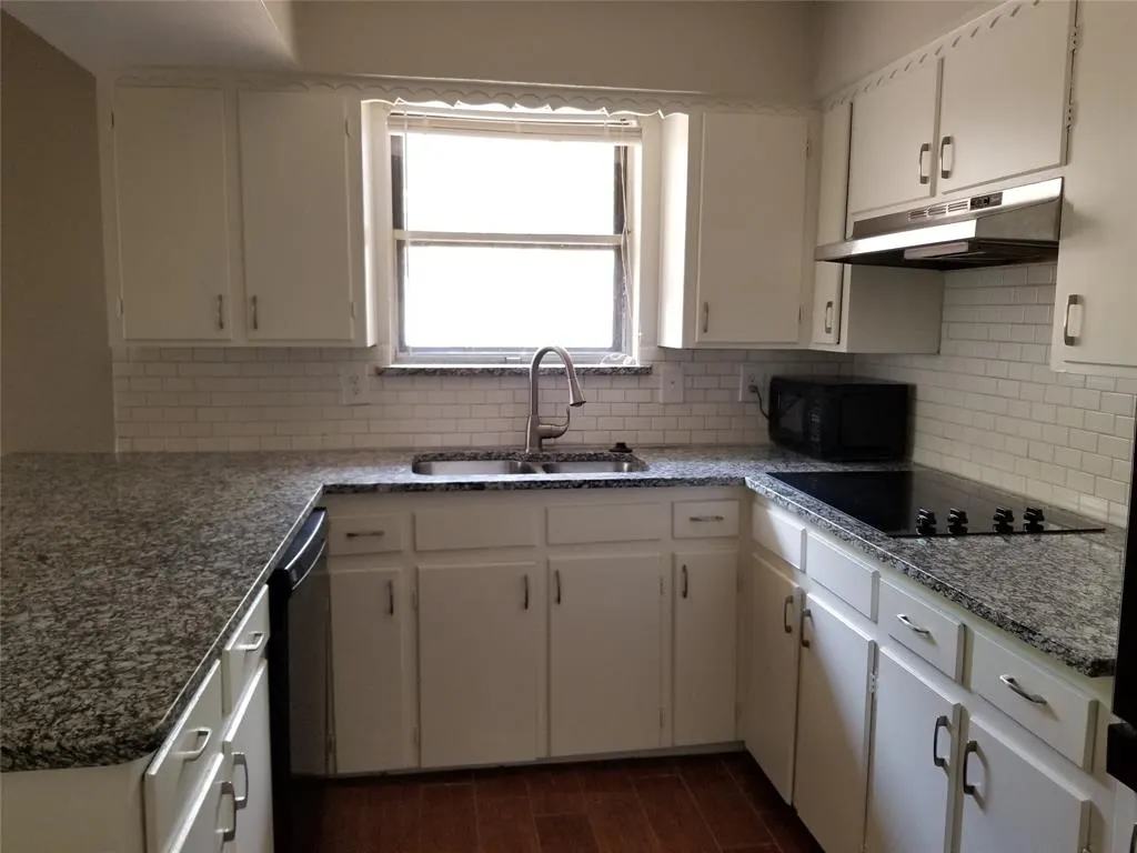7558 Brentcove Circle