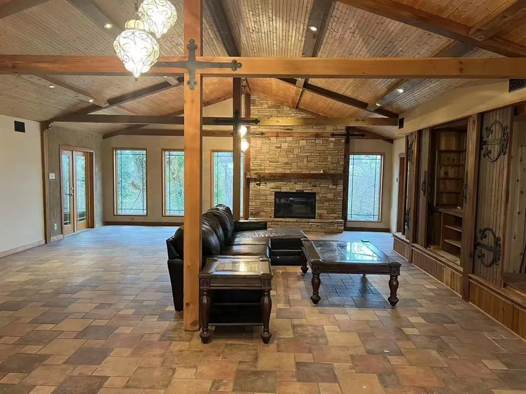 310 Westpark Drive N