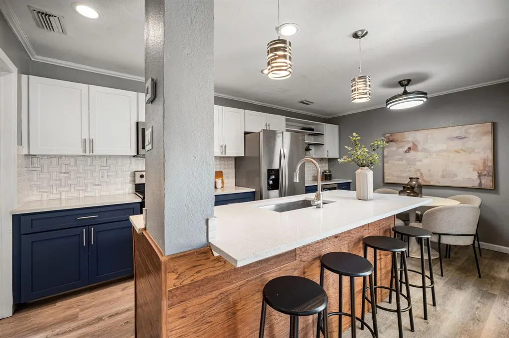 3915 Buena Vista Street, #D