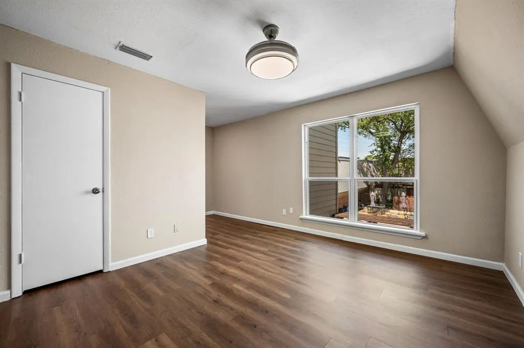 3915 Buena Vista Street, #D